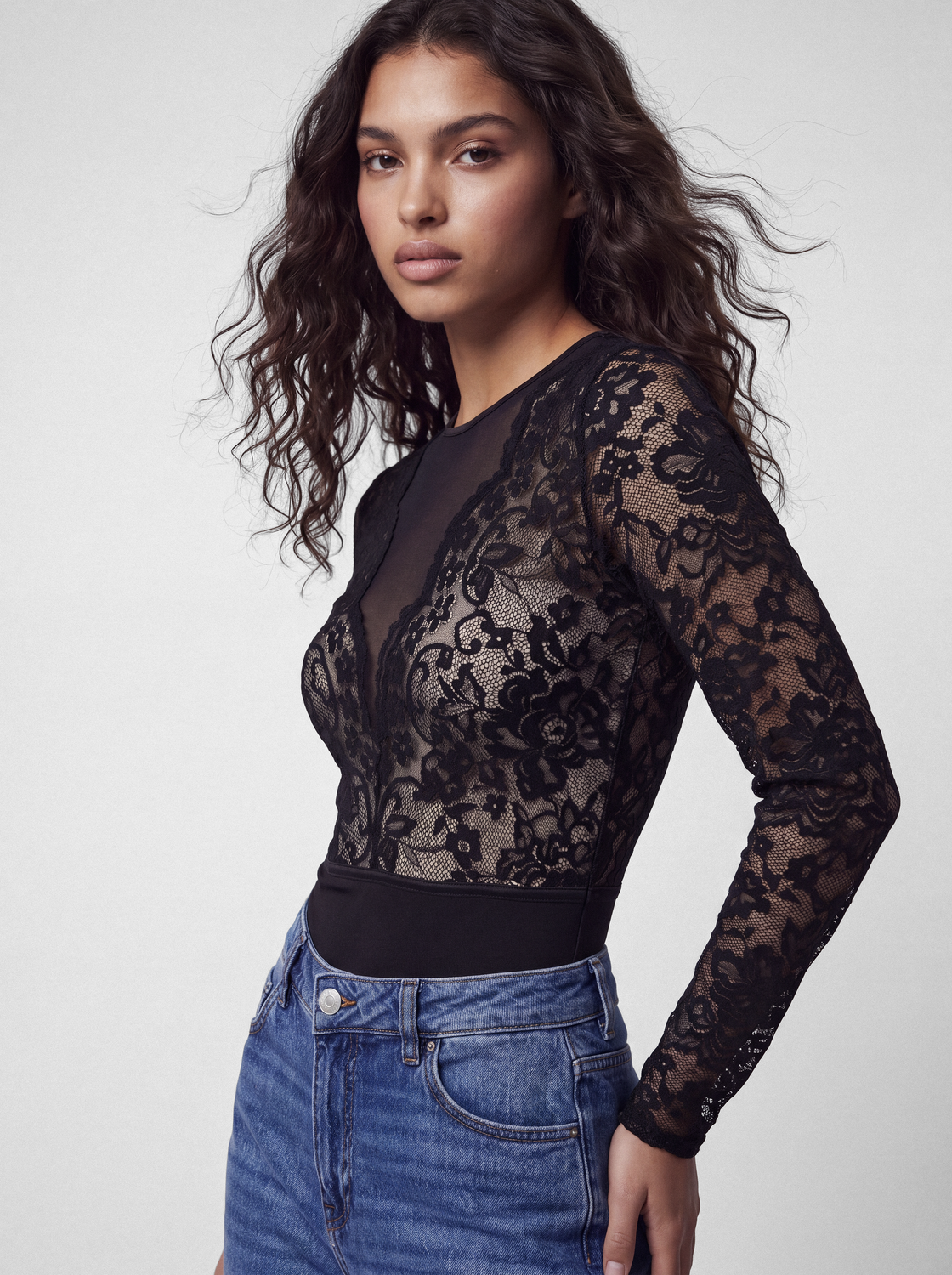 model_shot-front
